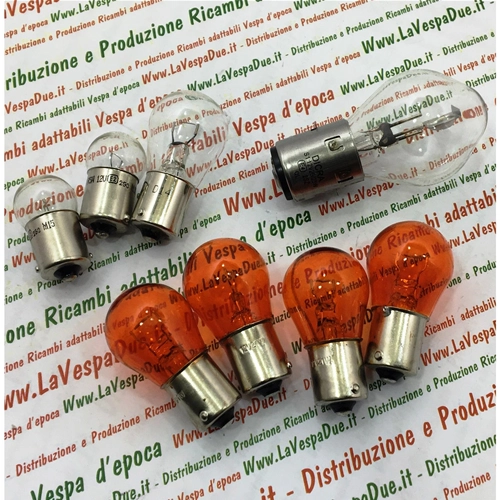 ENSEMBLE DE 8 AMPOULES 12 VOLTS AVANT ET ARRIÈRE POUR VESPA PX 80 125 150 200 ET ARCOBALENO DE 1978 À 1999, COMPLET AVEC AMPOULES DE CLIGNOTANTS ORANGES