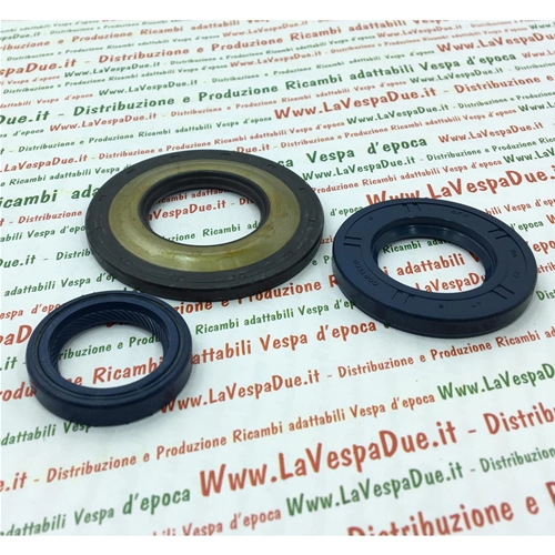 KIT DE RETENES DE ACEITE PARA LA REVISIÓN DEL CIGÜEÑAL DE VESPA 125 GTR 2.ª / 125 TS 2.ª / 150 SPRINT VELOCE 2.ª / P125X P150X 1.ª SERIE 200 RALLY 2.ª VSE1T DESDE EL CHASIS 33997 / P200E PX200E PX200 E 1.ª SERIE