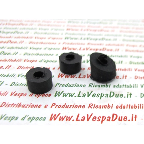 KIT 3 GUMMI-ABSTANDSHALTER FÜR KENNZEICHENHALTERUNG VESPA 98 125 150 V1T V15T V30T V33T VU1T VN1T VN2T VM1T VM2T VNA VNB VL VB1T VBA VBB GS VS