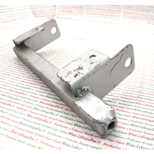 MODIFICACIÓN DEL ADAPTADOR DE SOPORTE DEL BRAZO DEL MOTOR PARA PODER MONTAR EL MOTOR DE LA VESPA DE LOS AÑOS 60, 70 Y 80 EN LA VESPA 125 150 DE 1947 A 1957 V1T V15T V30T V33T VM1T VM2T VN1T VN2T VESPA 150 VL1T VL2T VL3T VB1T FARO BAJO