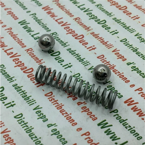 REINFORCED SPRING MOUNTING KIT + 2 BALLS FOR SECONDARY SHAFT GEAR CROSSBEARING FOR VESPA 50 NLR SS SPECIAL 90 SS 125 PRIMAVERA ET3 PK XL XL2 ro 150110