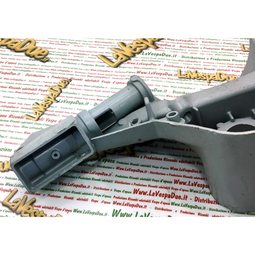 PARTE INFERIOR DE LA CUBIERTA BAJO EL MANILLAR ORIGINAL PIAGGIO PARA VESPA PK 50 125 S AUTOMATICA SS XL N PLURIMATIC ETS XL2 RO 219432 - 219441 - 2280055