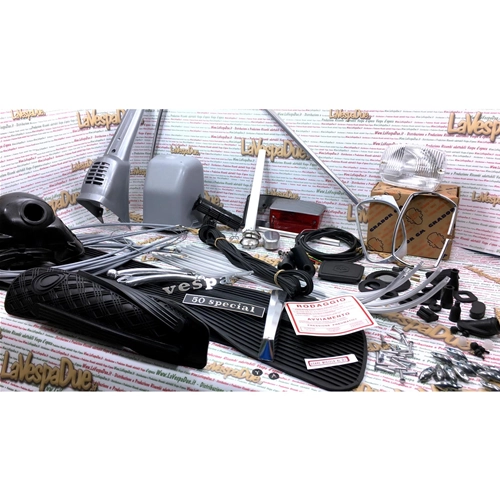 KIT DE REPUESTOS COMPLETO PARA LA RESTAURACIÓN DE UNA VESPA 50 SPECIAL DE 4 VELOCIDADES, CON SISTEMA ELÉCTRICO INCLUIDO.
