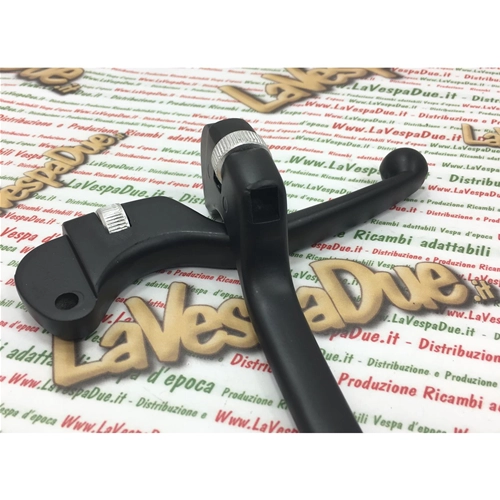 Par de manetas deportivas ajustables de aluminio negro para freno y embrague con ajustadores de cable para VESPA 50 80 125 150 160 180 200 PX NLR SPECIAL PRIMAVERA SPRINT TS GS GT RALLY SS adaptables a todos los modelos