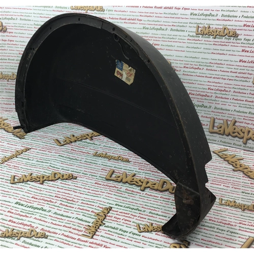 Rechte Motorhaube mit originalem PIAGGIO-Blinker, Serienausstattung für VESPA PX 80, 125, 150, 200 und ARCOBALENO, innenliegende Haken, dunkler Hintergrund