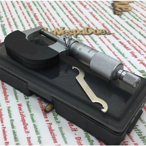 Micrómetro de acero inoxidable para comprobar espesores de 0 mm a 25 mm.