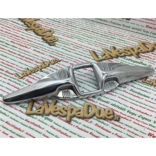 Central decorative trim nose accessory for emblem shield for VESPA 125 150 160 180 200 shield dimensions 40 x 32 mm