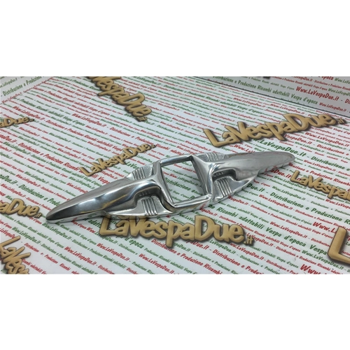 Central decorative trim nose accessory for emblem shield for VESPA 125 150 160 180 200 shield dimensions 40 x 32 mm