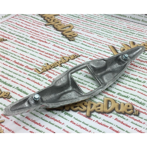Central decorative trim nose accessory for emblem shield for VESPA 125 150 160 180 200 shield dimensions 40 x 32 mm