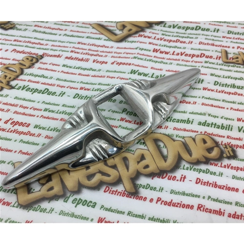 Accessorio nasello fregio decorativo centrale con ali per scudo stemma PIAGGIO per VESPA 50 prima serie misura mm 24X32