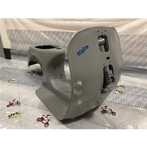 Neuer LML-Komplettschutzrahmen, passend für VESPA PX PE 125, 150 und 200 ab Baujahr 1998 mit Motorhaubenöffnung unter dem Sitz