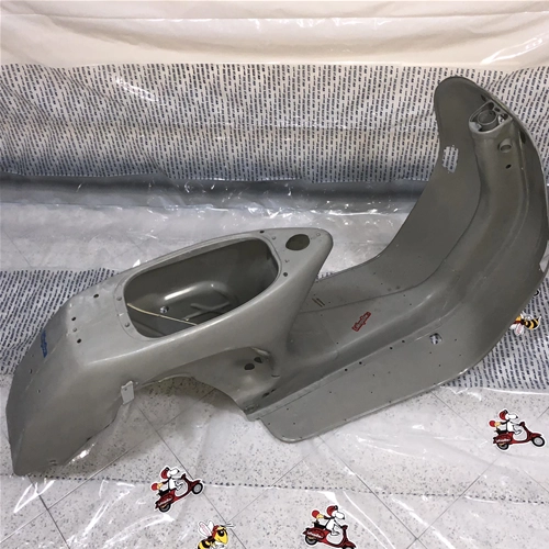 Neuer LML-Komplettschutzrahmen, passend für VESPA PX PE 125, 150 und 200 ab Baujahr 1998 mit Motorhaubenöffnung unter dem Sitz