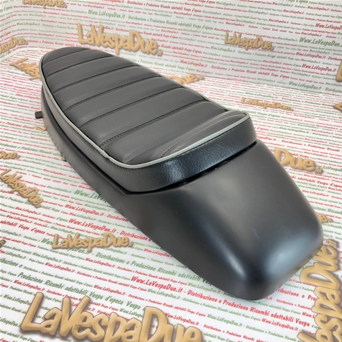 Schwarzer SPORT-Sattel für VESPA 50 90 NLR SPECIAL 125 PRIMAVERA ET3