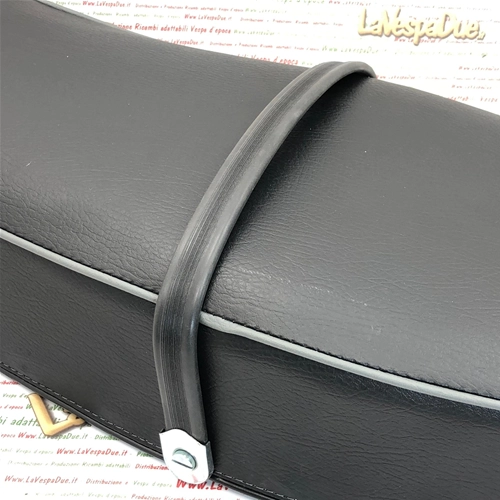 Asiento negro para VESPA 125 150 TS SPRINT SUPER GL GT GTR, adaptable a VNA VBA VNB VBB, con asa de pasajero de plástico rígido y apertura mediante botón pulsador.