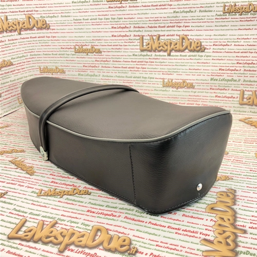 Asiento negro para VESPA 125 150 TS SPRINT SUPER GL GT GTR, adaptable a VNA VBA VNB VBB, con asa de pasajero de plástico rígido y apertura mediante botón pulsador.