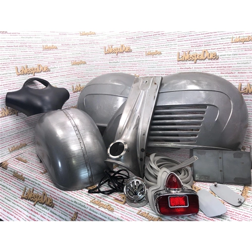 Complete kit of sheet metal to transform the bodywork of a VESPA PX PE 80 125 150 200 into a VESPA GS 160 style
