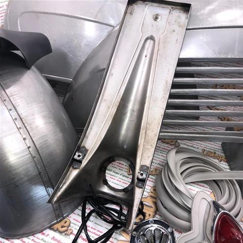 Complete kit of sheet metal to transform the bodywork of a VESPA PX PE 80 125 150 200 into a VESPA GS 160 style