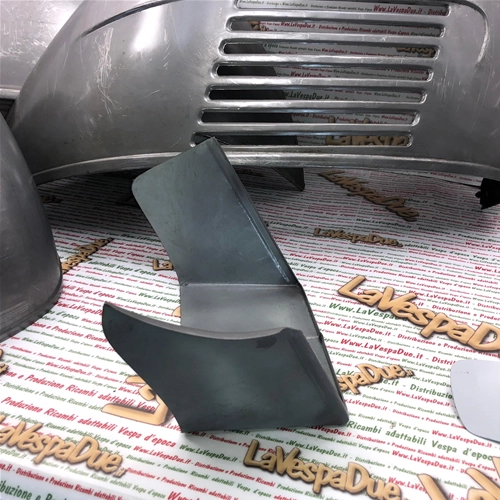 Complete kit of sheet metal to transform the bodywork of a VESPA PX PE 80 125 150 200 into a VESPA GS 160 style