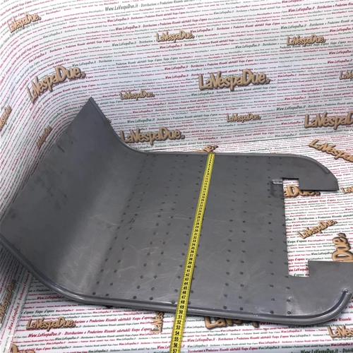 Pedana con parte di scudo lunga 70 cm per VESPA 150 VB1T VL3T
