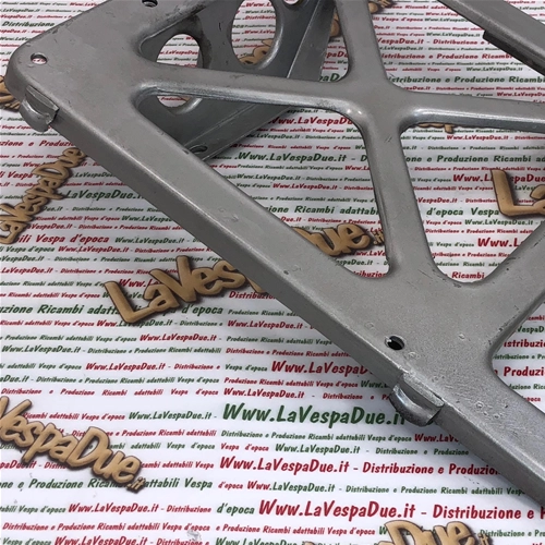 Placa portaequipajes con ganchos para cojín de asiento VESPA 125 con transmisión por varilla V15T de 1951