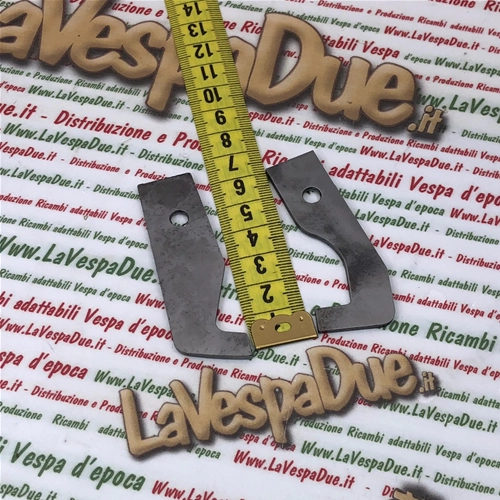 Pair of bracket plates for supporting the engine side door to the frame for VESPA 50 NRL SPECIAL SS 90 SS 125 PRIMAVERA ET3