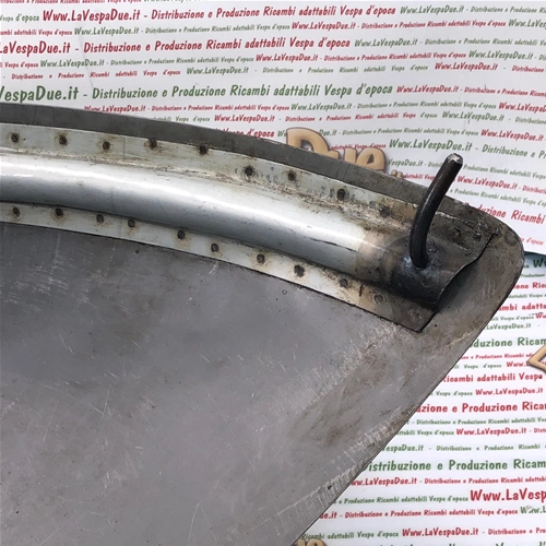 Paar Seitenverkleidungen aus Eisen für VESPA 150 GS HOFFMANN, rechts und links