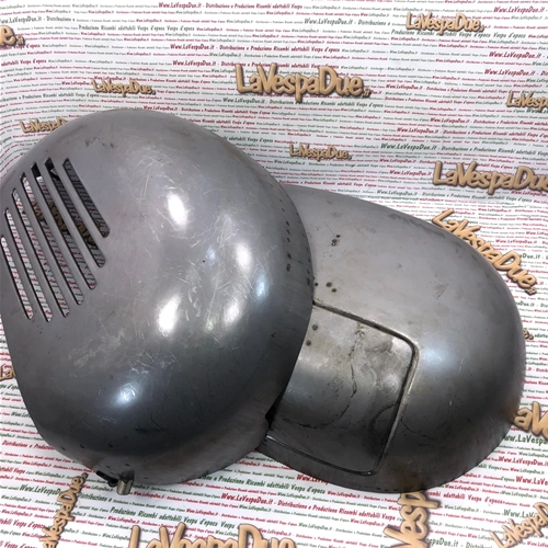 Paar Seitenverkleidungen aus Eisen für VESPA 150 GS HOFFMANN, rechts und links