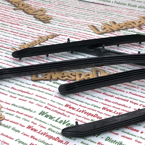 Complete set of rubber strips floorboard strips for VESPA 50 NR set of 6 pieces ro 610284M with 10 holes on the longest strip