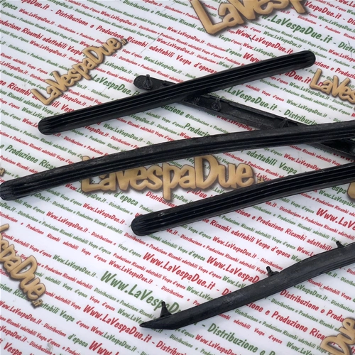 Complete set of rubber strips floorboard strips for VESPA 50 NR set of 6 pieces ro 610284M with 10 holes on the longest strip