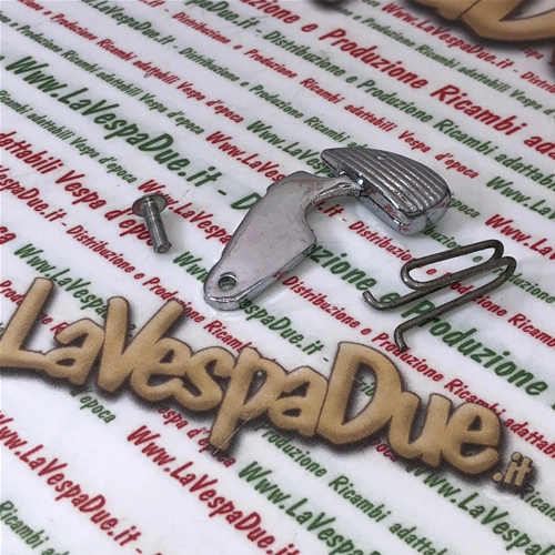 Kit de palanca de resorte y remaches para el cierre de la puerta del capó del lado izquierdo para VESPA 125 150 VNB VBB GL SPRINT VBA ro 051633