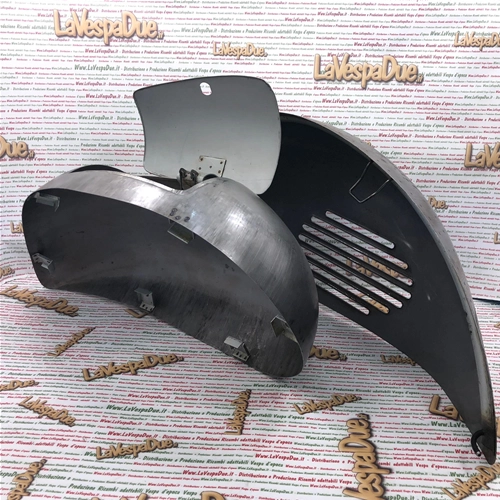Pair of iron side covers for VESPA 150 GS VS2T VS3T right and left