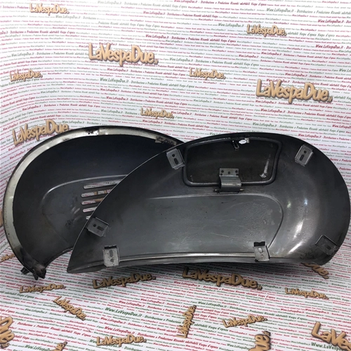 Par de tapas laterales de hierro para VESPA 125 150 VNA VBB VNB VBA, derecha e izquierda.