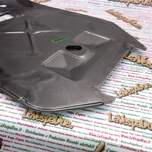 Scudo completo di pedana per VESPA 50 N L R 125 PRIMAVERA ET3 Premium Quality qualità Italiana lamiera 10\10 1 millimetro