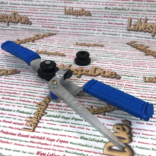 Tool for mounting the edge of the shield in galvanized metal VESPA 50 90 125 150 160 180 200 NLR SPECIAL SS ET3 PRIMAVERA VB1 VBB VBA VNB VNA SUPER SPRORT SPRINT GT GTR GL GS TS RALLY PX PE all good type edge crusher edge crusher ro 003590-Y