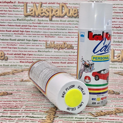 Pintura en aerosol especial de color amarillo fluorescente, ideal para superficies claramente visibles desde la distancia. Lata de 400 ml con válvula autolimpiante.
