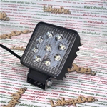 Projecteur carré additionnel universel IP67 10/30 V 24 W avec 9 LED Epistar 1750 lumens et lentille en polycarbonate pour applications sur bouclier et arceau de sécurité