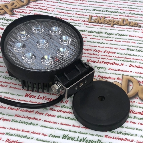 Base magnétique universelle pour la fixation de phares additionnels et de divers accessoires