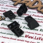 Tapa trasera con orificio para estriberas VESPA 80 125 150 200 PX PE ARCOBALENO hasta 1983 ro 159828
