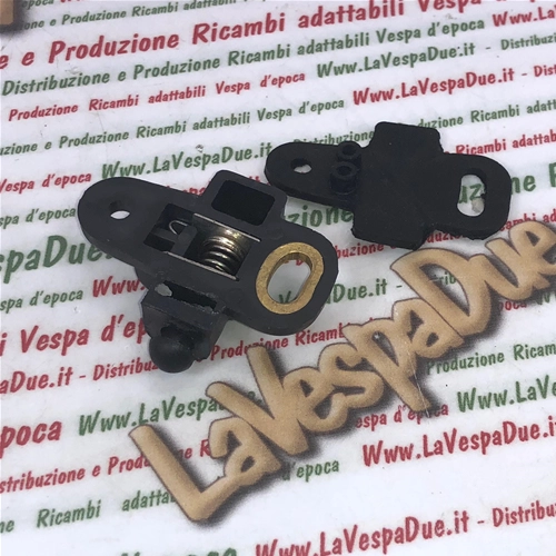 Small black NC brake stop button switch for Vespa 125 VNB1 150 VBA VBB1 VGLA GL GS VS4 VS5 160 GS 180 SS from 0024700 adaptable to 12 volt systems Vespa 125 Super GT TS 150 Super Sprint Veloce 180 SS 0024701 Rally ro 181637 093722 082775