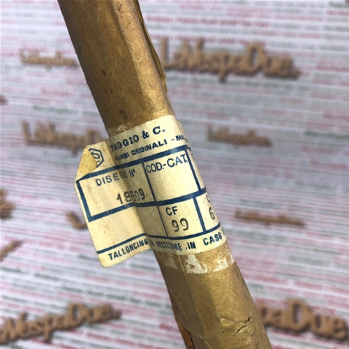 Bordo Scudo tubolare lato destro originale fondo di magazzino ULMA 083 per VESPA