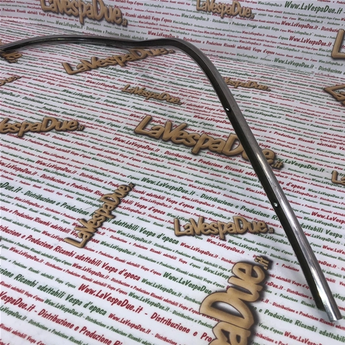 Bordo Scudo tubolare lato sinistro originale fondo di magazzino ULMA 440 per VESPA