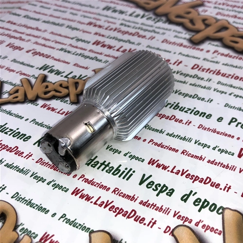 Ampoule LED type BA20D 12 W 8 - 32 Volts 1050 Lumens, température de couleur 6500 K pour VESPA, Lambretta, Ape et divers modèles 50, 125, 150, 160, 180 et 200