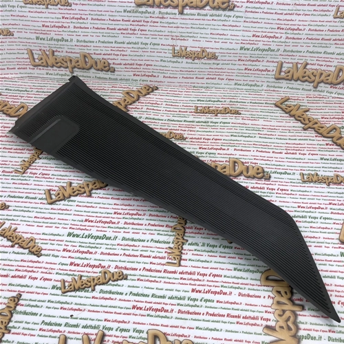 Alfombrilla lateral derecha original Piaggio, base de serie, para estribo VESPA 50 125 PK HP FL2 AUTOMATICA ro 234172