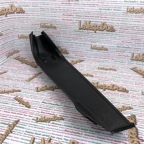 Originale Piaggio-Fußmatte rechts, Lagerware, für VESPA 125 150 200 COSA 2 Trittbrett, Teilenummer 253483