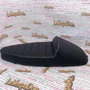 Black single-seater hump seat, SPORT model, without lock, for VESPA PX 80 125 150 200 PE LUSSO PX 98 MY, black, suitable for 125 VNA VNB GT GTR SUPER TS 150 VBA VBB GL SPRINT V. SUPER