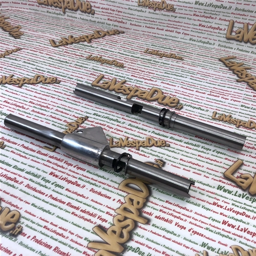 Komplettes Set aus Schalthebel und Gaszugrohr für VESPA 125 VNB, 150 VBB ab 1960, 160 GS, VESPA GS 150 ab 1956 (060544, 060555)