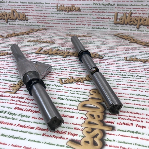 Komplettes Set aus Schalthebel und Gaszugrohr für VESPA 125 VNB, 150 VBB ab 1960, 160 GS, VESPA GS 150 ab 1956 (060544, 060555)