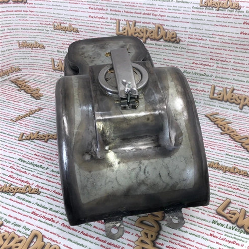 Réservoir d'essence grande capacité pour Vespa 125 6, Sei Giorni et Sport, compatible avec les modèles VM1T, VM2T, VU1T et VL1T de 1952 à 1955. ACMA STRUZZO HOFFMANN - Produit artisanal