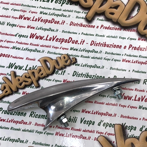 Kotflügel-Emblem, hergestellt in Italien, für Vespa 150 VL1T VL2T VL3T VB1 - VESPA GS 150 VS1T VS2T VS3T VS4T VS5T, Lochabstand 60 mm, ro 023585