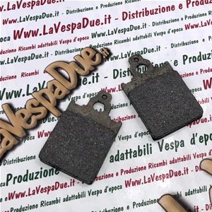 Plaquettes de frein avant ELITE ORGANIC BE NEWFREN pour VESPA 125 150 200 PX à partir de 1998, pour un freinage puissant et modulable.